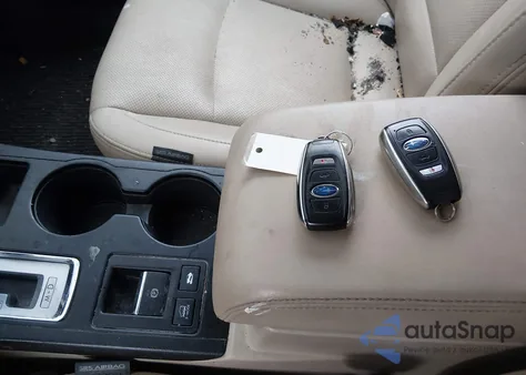 2015 Subaru Outback 2.5I Limited z USA, uszkodzony, nr VIN 4S4BSBNC0F3263111